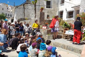 Y los niños volvieron a poblar las calles del pueblo