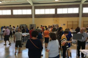 Almerienses votando este mediodía.