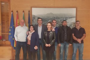 Lola García (segunda por la izquierda) junto a sus compañeros del equipo de Gobierno.