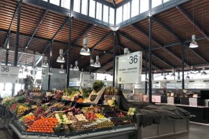 Interior del Mercado Central de la capital