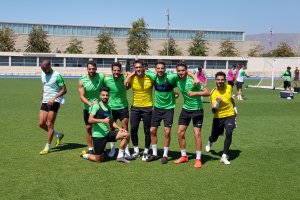 El equipo ganador en el entrenamiento de este miércoles.