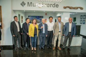 Visita de una delegación china a los cultivos del Poniente