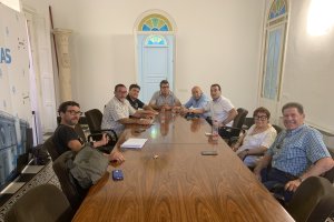 Primera reunión de la Mesa de Partidos Políticos y Plataforma Muévete por Carboneras’.