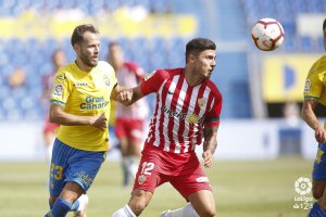 Narváez en una jugada del partido en el Gran Canaria ante Las Palmas.