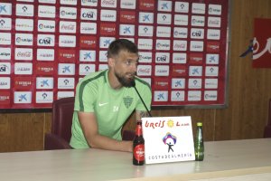 Esteban Saveljich no descarta seguir en el Almería.