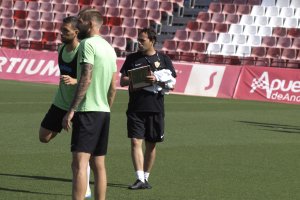 Fran Fernández en el entrenamiento rojiblanco.