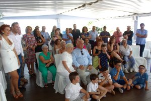 Asistentes a la fiesta-homenaje a Antonio y Elvira.