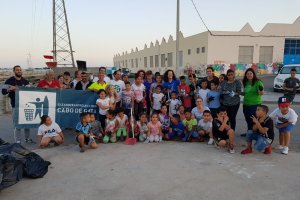 Voluntarios que participaron en la limpieza