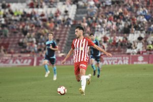 Aguza en acción en el Estadio de los Juegos Mediterráneos.