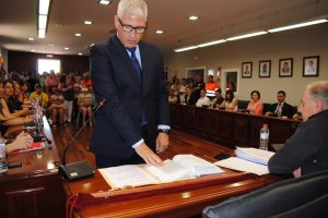 Ismael Torres jura como nuevo alcalde de Huércal de Almería