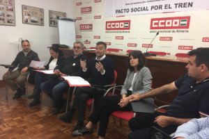 Maíllo y Amate, reunidos con la Mesa del Tren de Almería.