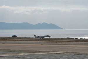 el Aeropuerto  de Almería fue inaugurado en 1968 en la zona de Los Albardinales.