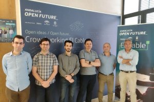 El equipo  de iArchiva en las instalaciones de El Cable.