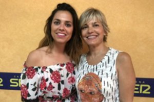 Alejandra Abad con Concha Morcillo,  de Óptica Morcillo.