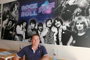 Santiago  Gallego, gerente de la productora 4 Rosas y dueño del Bar Rock and Roll Star