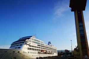 El crucero Sirena hace su segunda escala en el Puerto de Almería el día de San Juan.