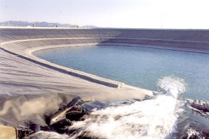 Llegada de agua desde el embalse del Negratín hasta el Almanzora.