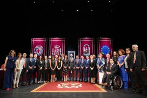 Foto de familia de la nueva Corporación municipal