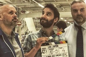 Paco Calavera (d.), junto a Dani Rovira y Álvaro Carrero.