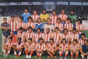 Paco Andújar con la plantilla de la AD Almería.