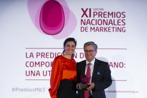 Santiago Alfonso recibe el premio en la gala celebrada en Madrid