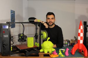 Juan González es Govaju cuando se pone delante de la camara en YouTube.