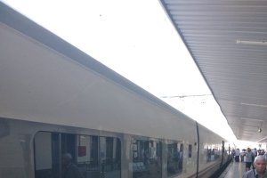 El Talgo ayer, en la estación de Linares-Baeza.