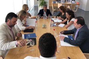 Reunión en la Universidad de Almería.