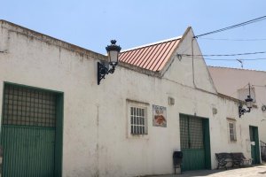 Las obras en la plaza de abastos será solo en la fachada de la Calle Real.