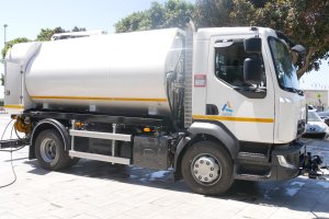 Aspecto del nuevo camión trabajando en la calle.