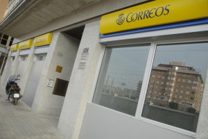 Todas las oficinas de Almería deben tomar medidas para evitar la sensación de estrés causada a los carteros.