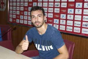 Gonzalo Bueno en su presentación con el Almería.