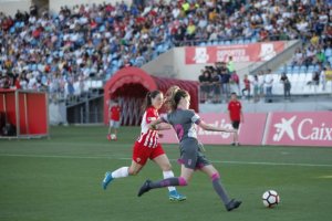 El Almería Femenino congregó a 2.000 persona en el Play Off.