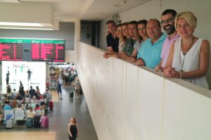 La delegada de Fomento, con miembros del Consorcio y de ayuntaminentos implicados.