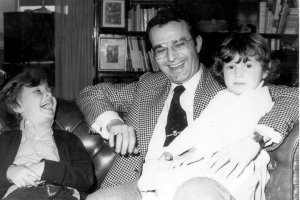 Fausto Romero con Cristina y Fausto, sus queridos hijos.