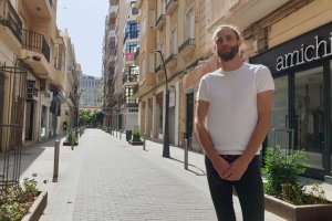 Javi Demodé es el nombre artístico que García usa como DJ.