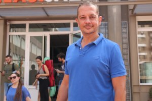 Javier Rovira, durante la entrevista, en Almería