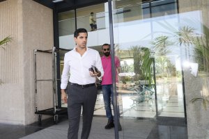 Darío Drudi, saliendo de Hotel Golf Almerimar.