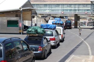 Vehículos en el puerto almeriense en una Operación Paso del Estrecho de años anteriores.