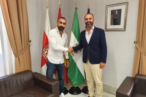 Mohamed El Assy y el alcalde de Almería, Ramón Fernández-Pacheco.