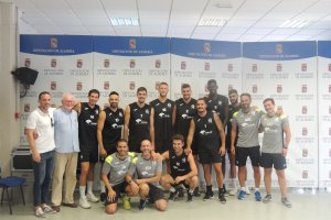 Foto de familia del nuevo Unicaja Costa de Almería 2019-2020.