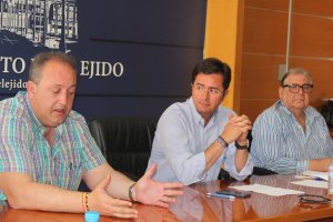 Concejal de Hacienda, José Francisco Rivera y el portavoz municipal / Ayuntamiento de El Ejido
