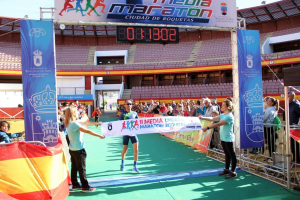 La línea de meta aguarda al campeón.