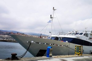 El yate-crucero Harmony V llegará el domingo a Almería.