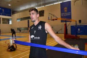 Almansa en una sesión de trabajo con el Unicaja.