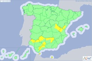 Mapa de avisos por tormentas en España.