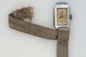 Imagen del reloj de Manuel García Ruiz que se paró para siempre un día de 1944. Foto de Juanfra Colomina.