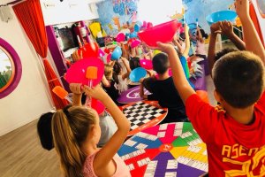 Kids and Big centro de ocio y animación infantil en Aguadulce.