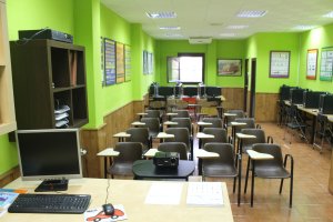Instalaciones de Autoescuela Rivera en El Alquián.