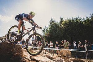 Los corredores de Primaflor Mondraker en acción.